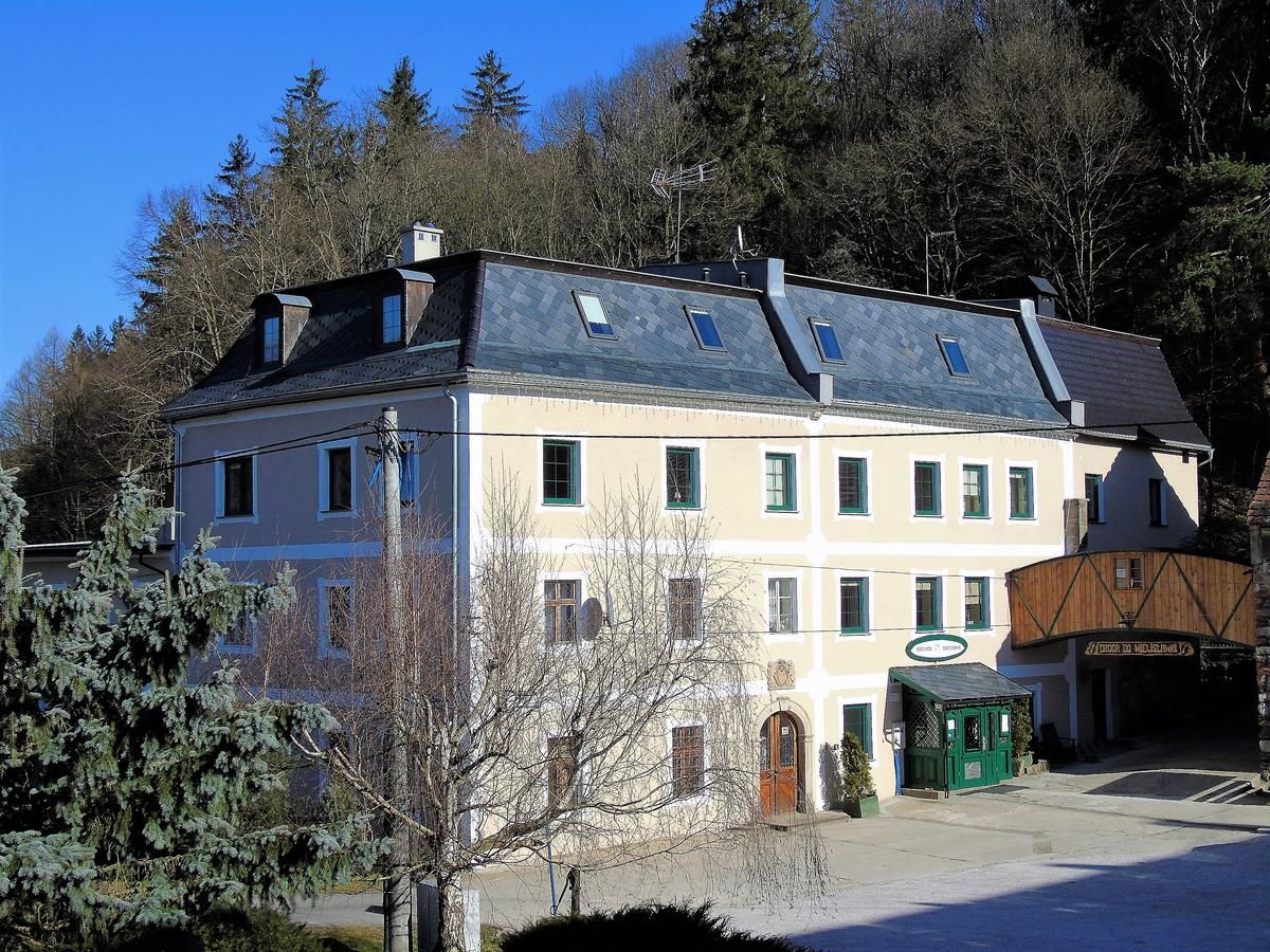 Загородные дома Młyn Wielisław Agroturystyka i Restauracja Sędziszowa-16